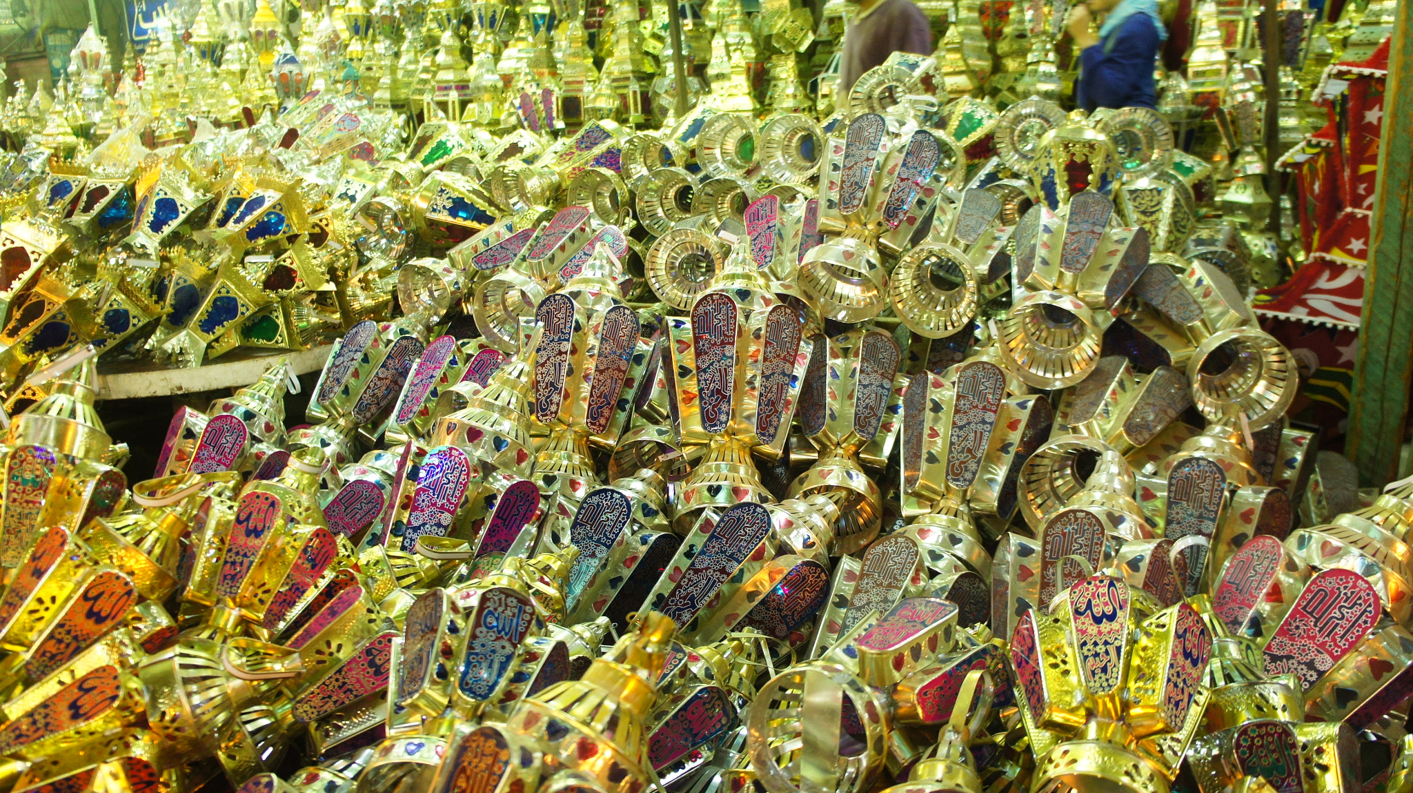 Canon EF 70-200mm F4L USM sample photo. Ramadan lanterns in cairo photography