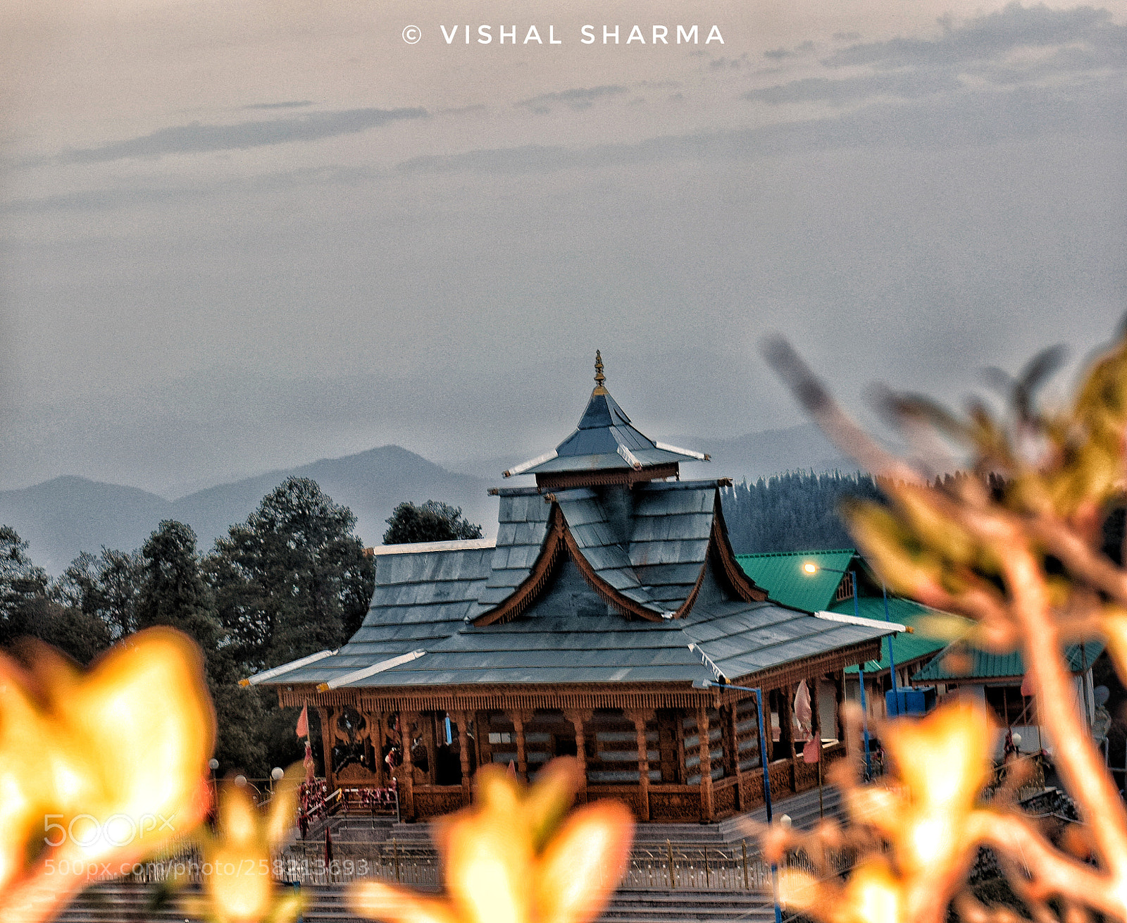 Nikon D5300 sample photo. Hatu temple photography
