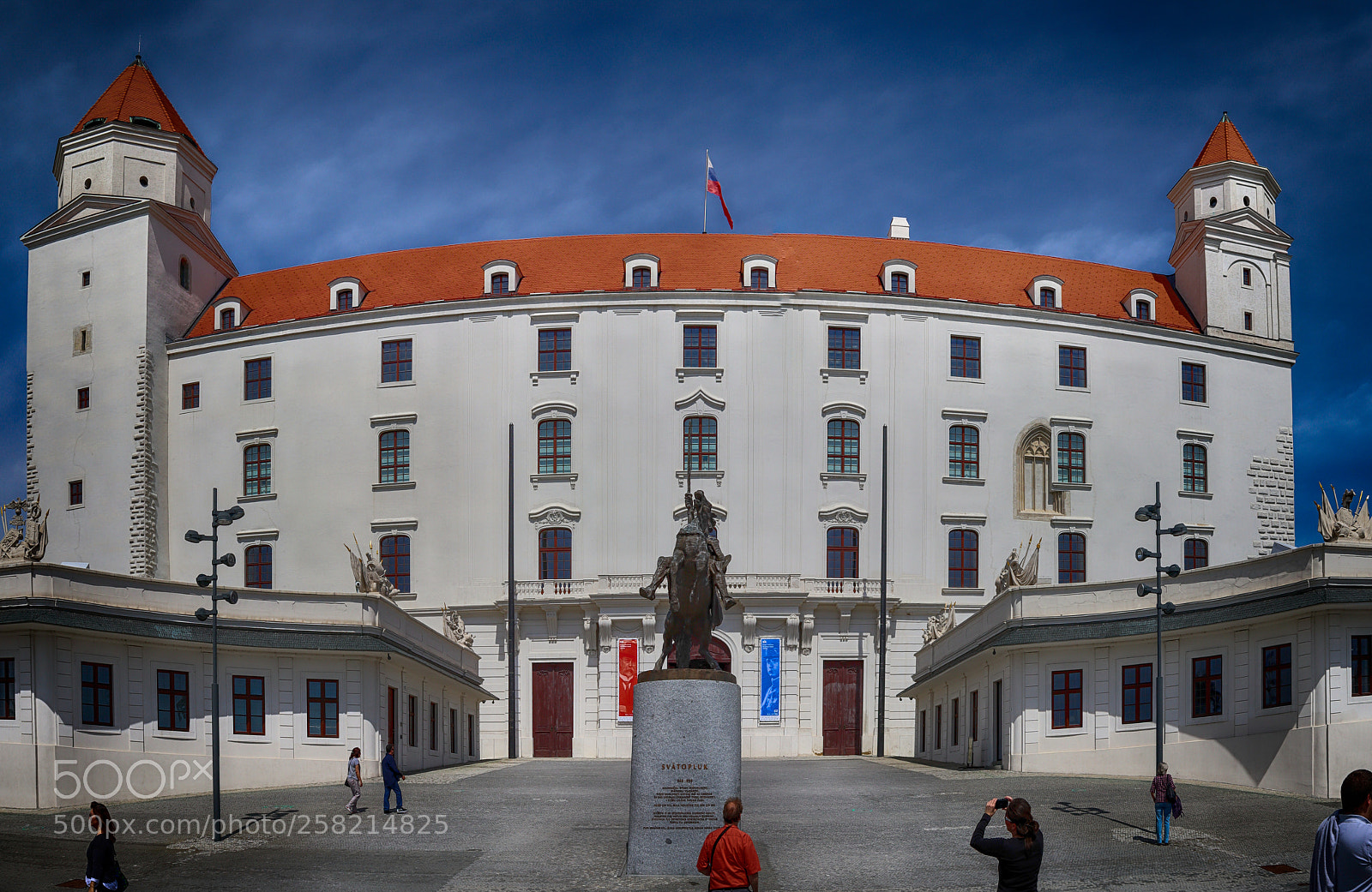 Canon EOS M50 (EOS Kiss M) sample photo. Bratislava: bratislava castle photography
