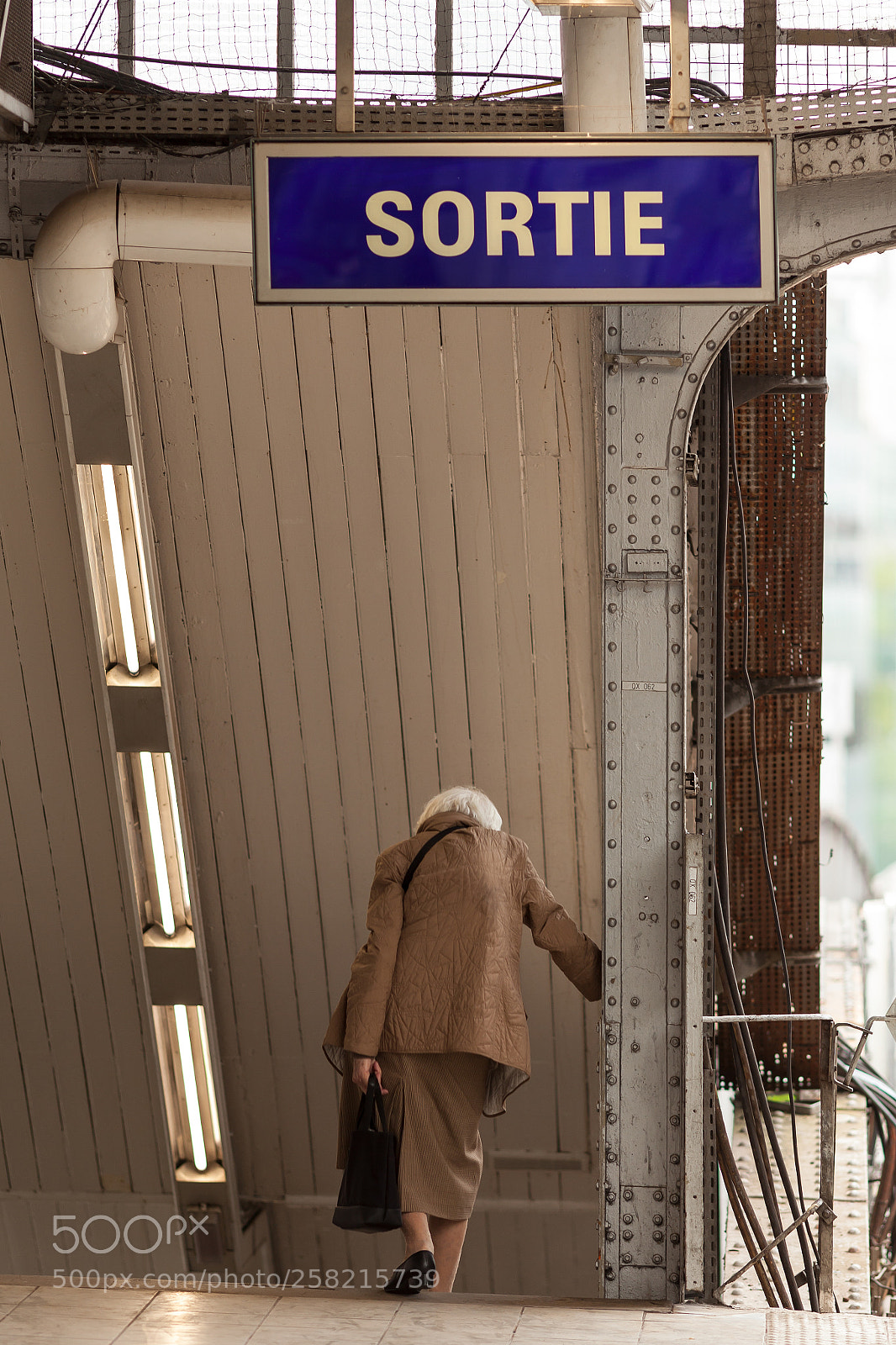 Canon EOS 5D Mark II sample photo. Taking the exit photography
