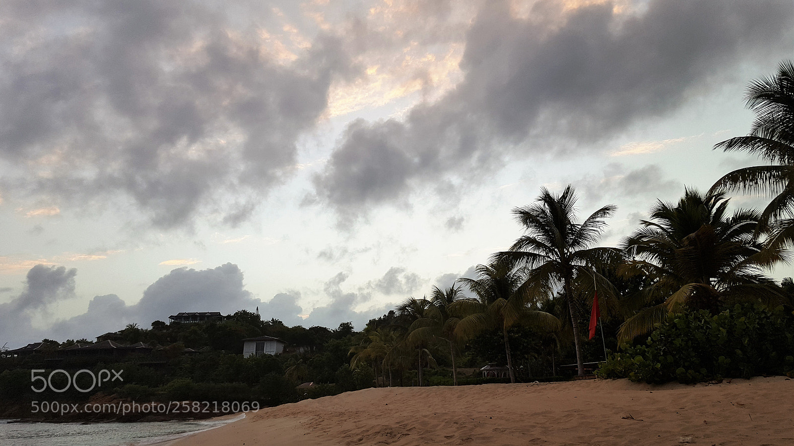Samsung GALAXY S6 edge sample photo. It rains in paradise photography