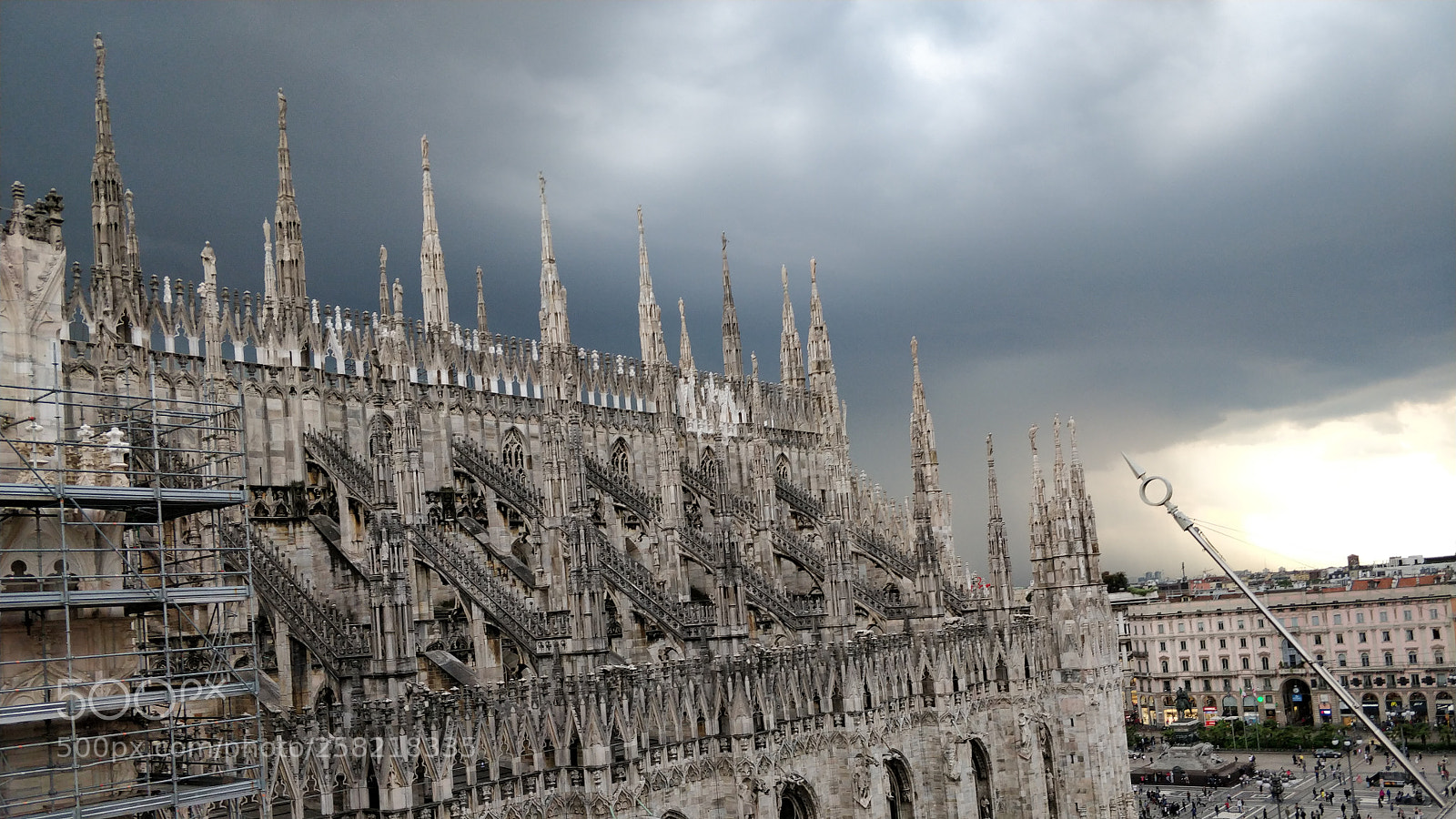 OnePlus 5T sample photo. Duomo milano and thunderstorm photography