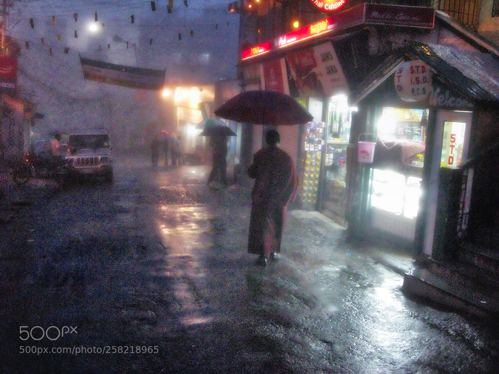 Canon POWERSHOT G9 sample photo. Darjeeling night india photography