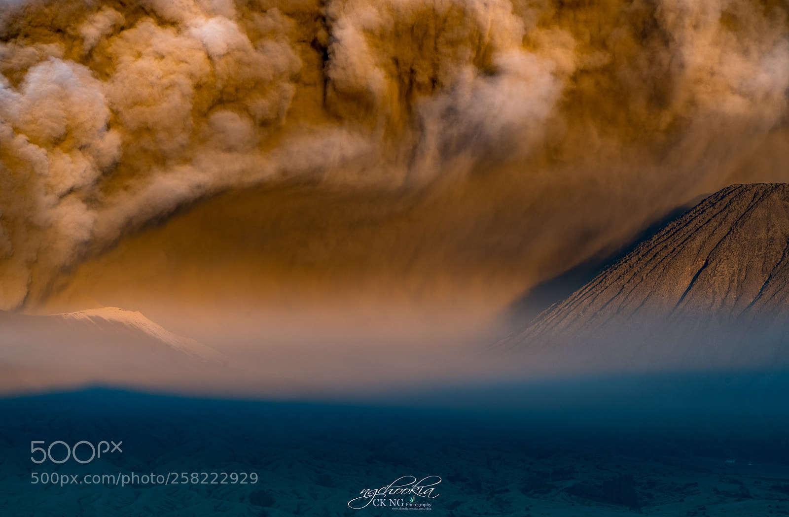 Sony a7R II sample photo. Eruption of ash cloud photography