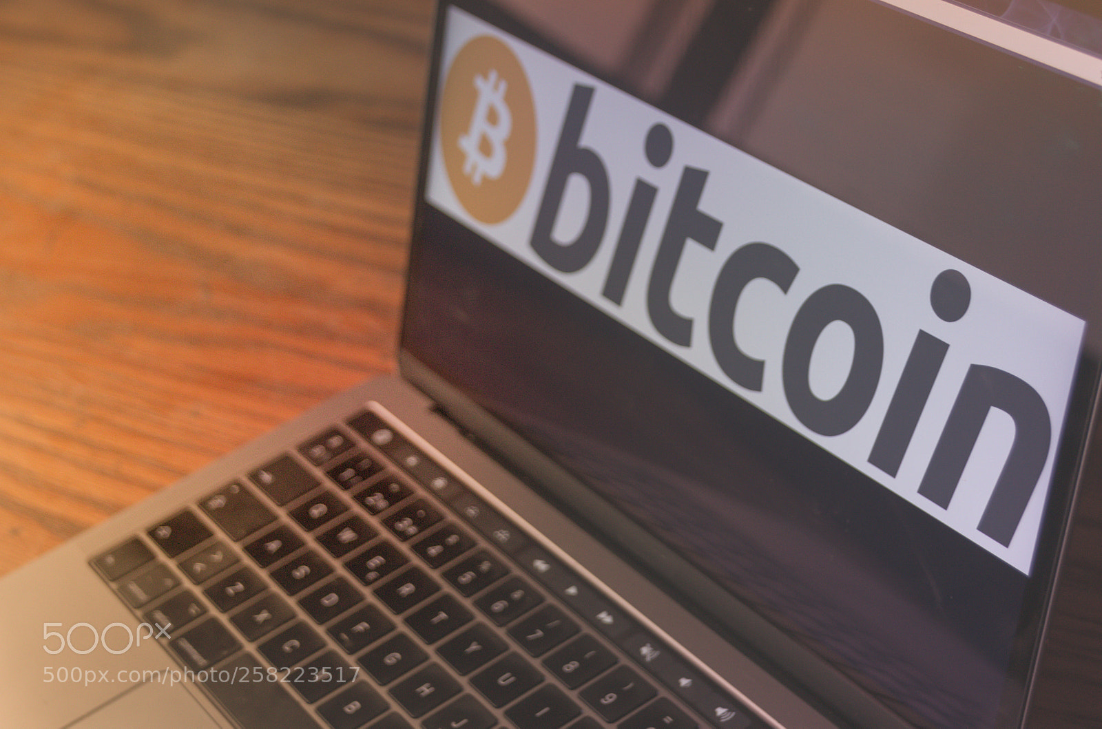Canon EOS 1200D (EOS Rebel T5 / EOS Kiss X70 / EOS Hi) sample photo. Bitcoin logo on computer photography