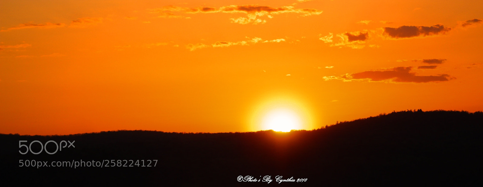 Canon EOS 1300D (EOS Rebel T6 / EOS Kiss X80) sample photo. Burning sky photography