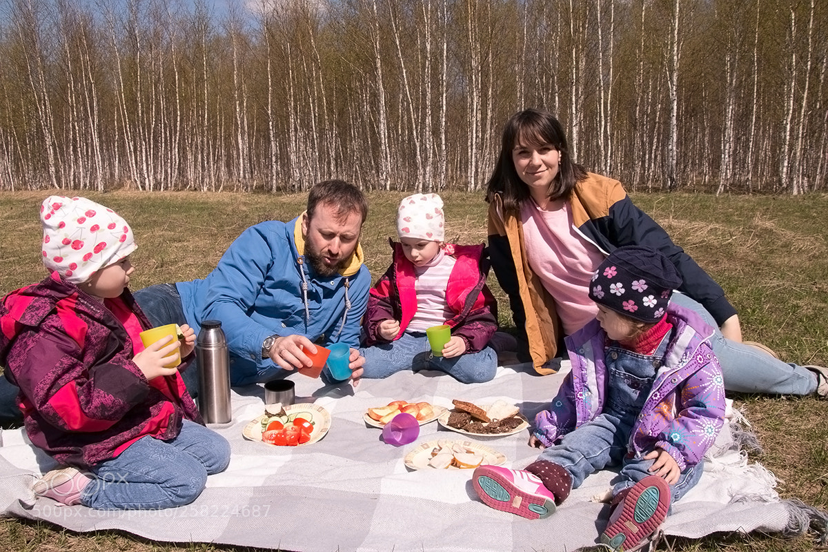 Canon EOS 70D sample photo. A family photography