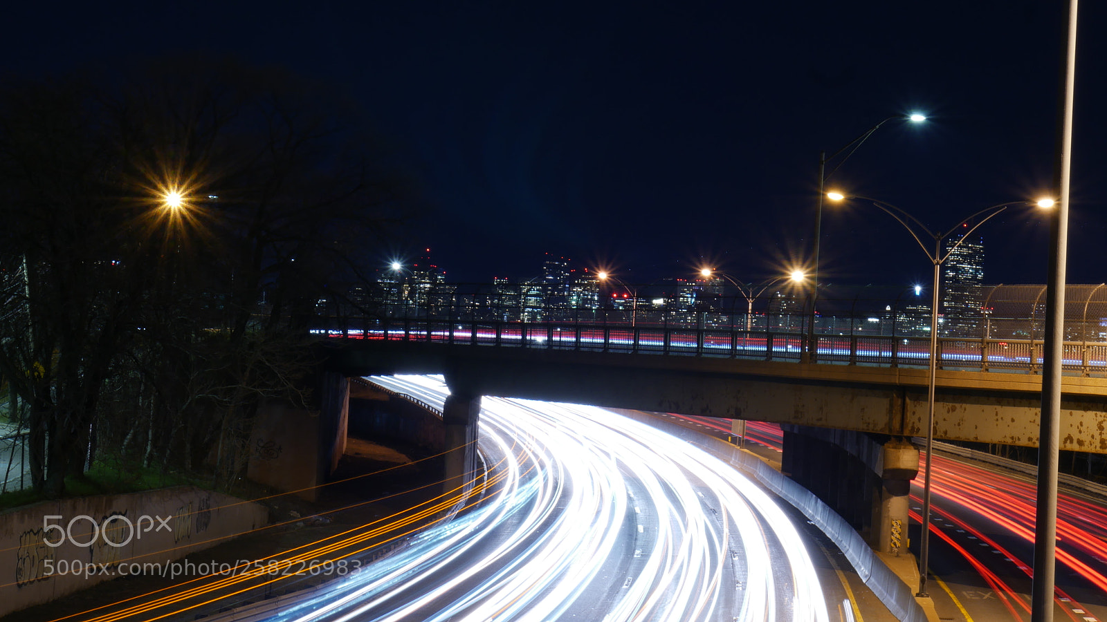 Panasonic Lumix DMC-G7 sample photo. River lumens photography