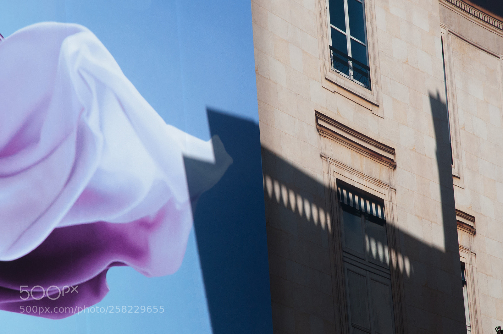 Nikon D90 sample photo. Paris packed up photography