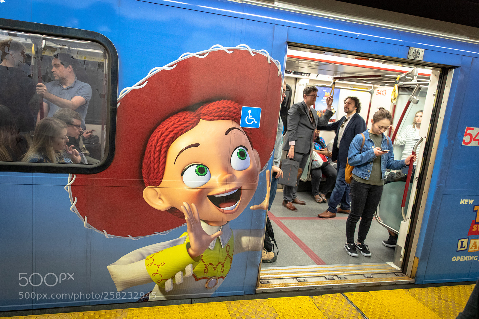 Canon EOS 5D Mark IV sample photo. All aboard! photography