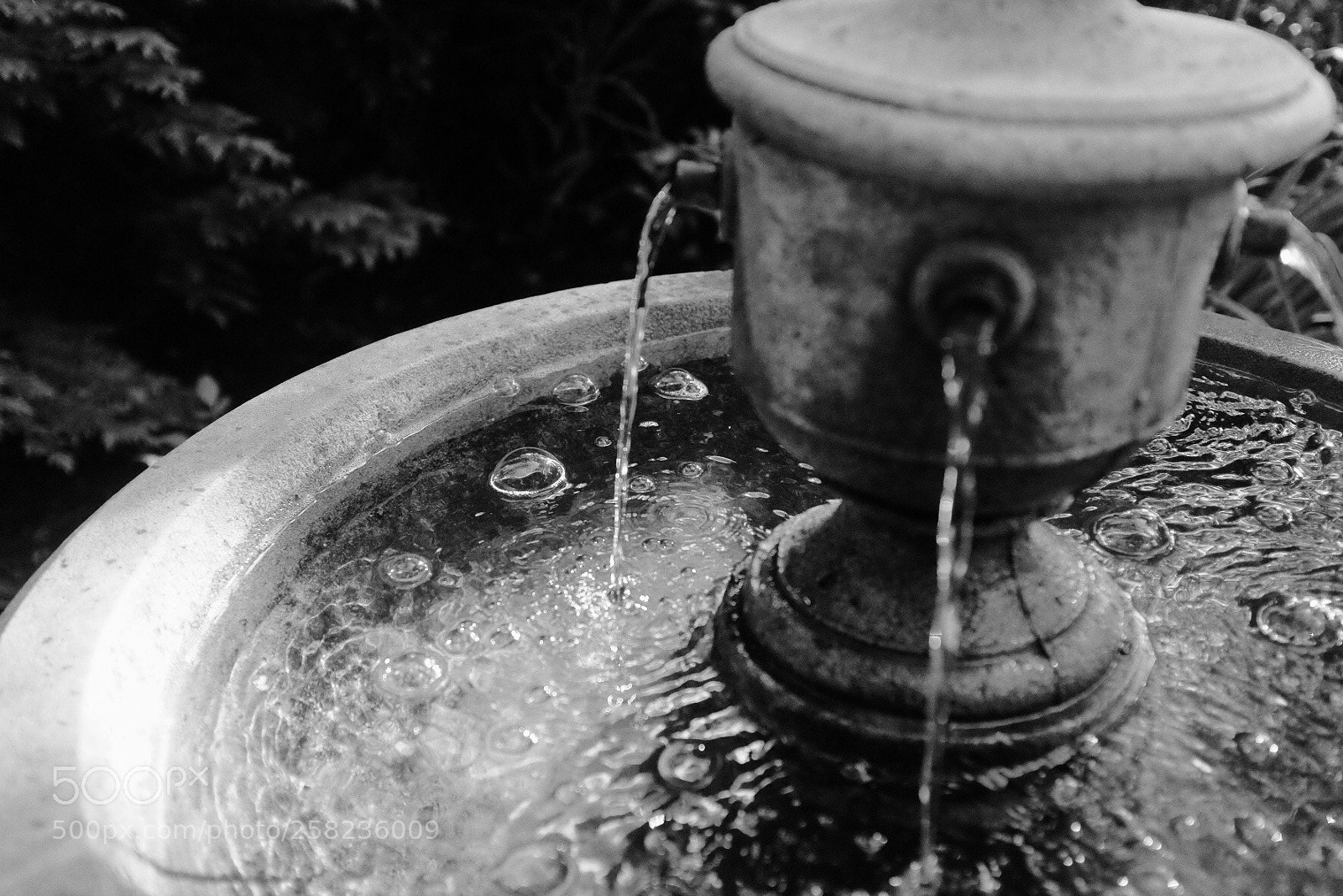 Fujifilm X100T sample photo. Fountain photography