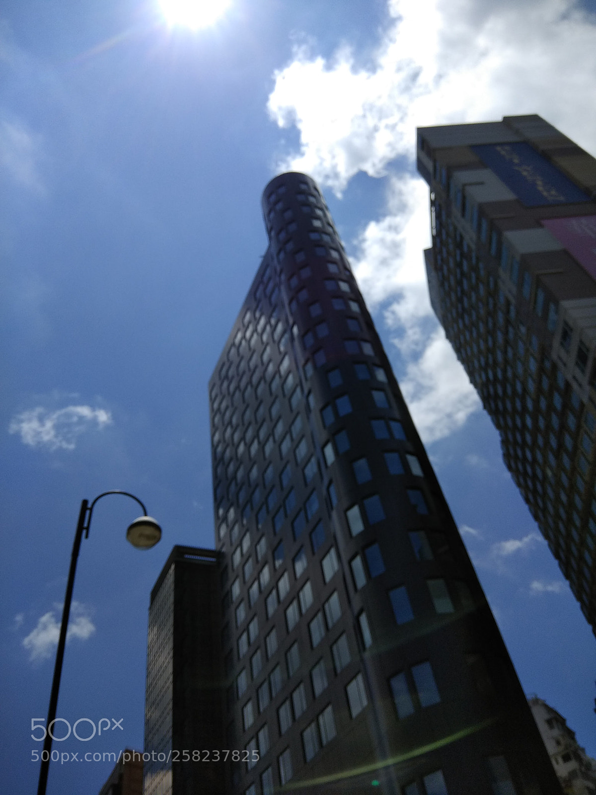 Xiaomi Redmi Note 4 sample photo. Hard city, soft sky photography