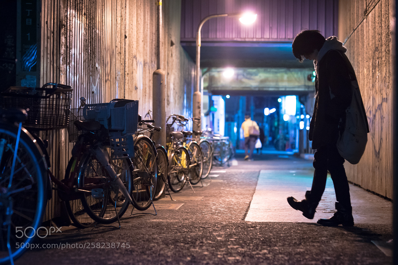 Sony a7 II sample photo. Turuhashi street photography