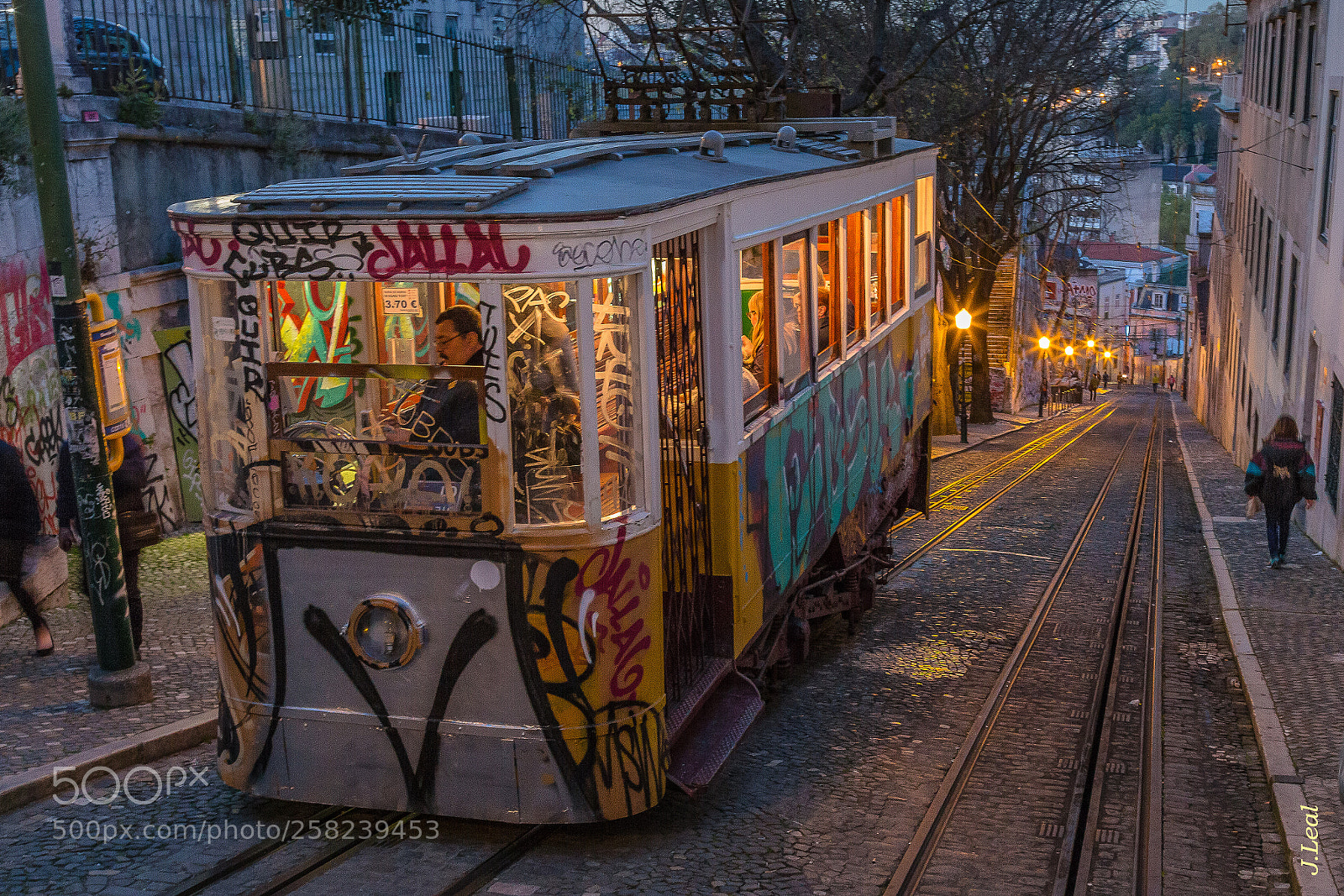 Canon EOS 6D sample photo. Lisbon's tramway car. photography