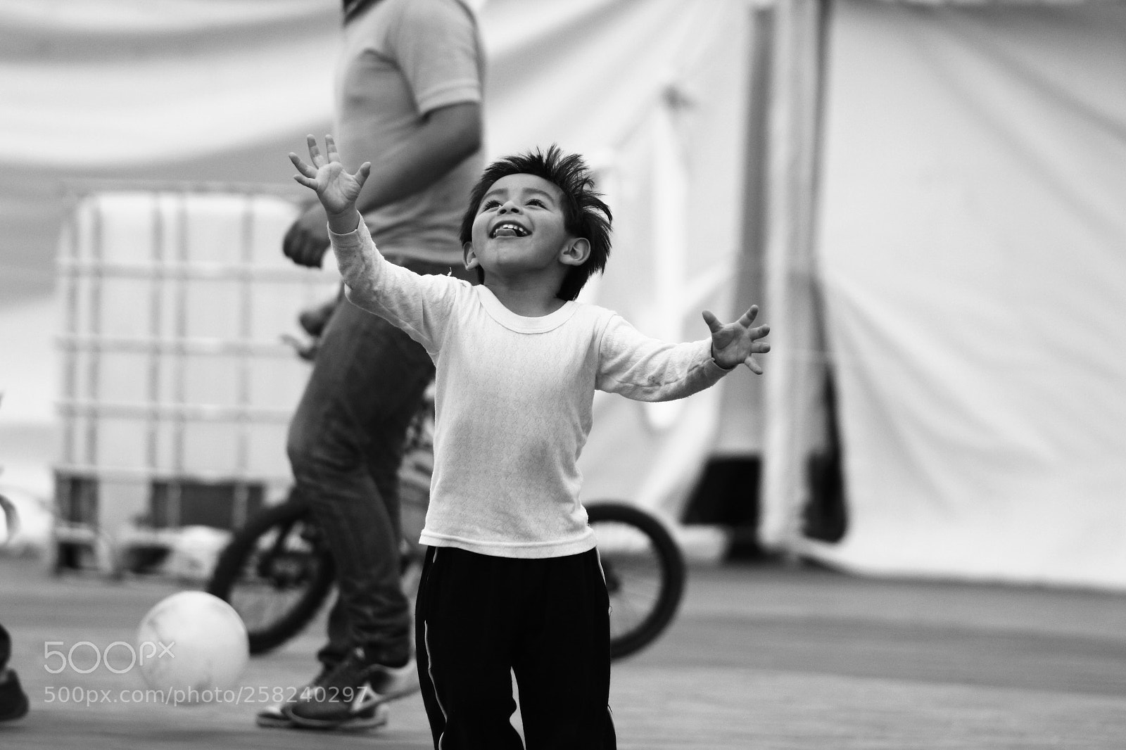 Canon EF 75-300mm f/4-5.6 sample photo. Felicidad photography