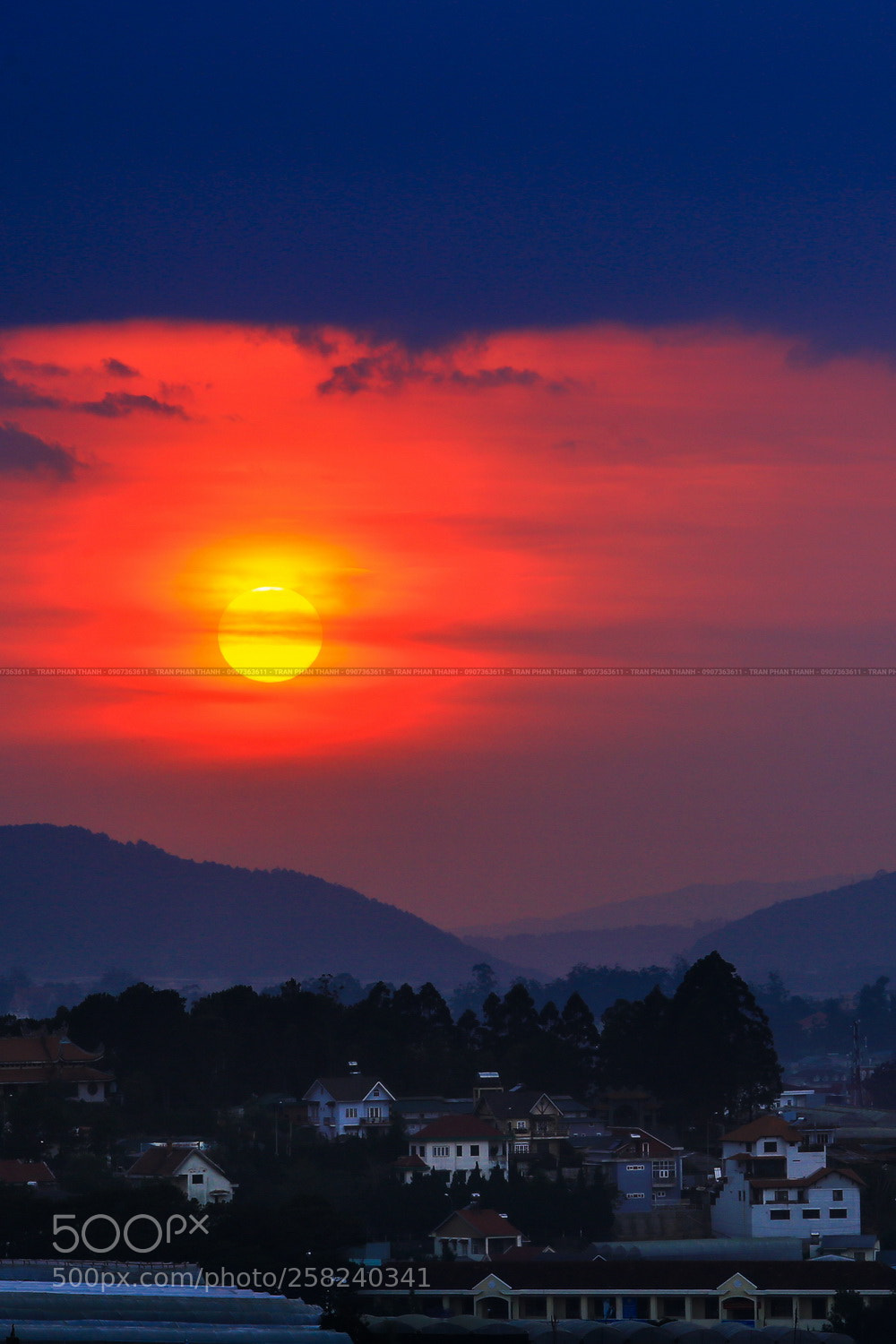 Canon EOS 6D sample photo. Sunset on town photography
