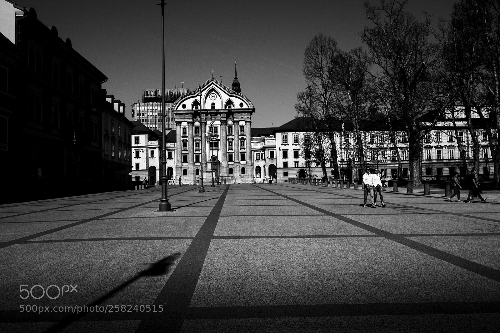 Canon EOS 40D sample photo. Lubiana square photography