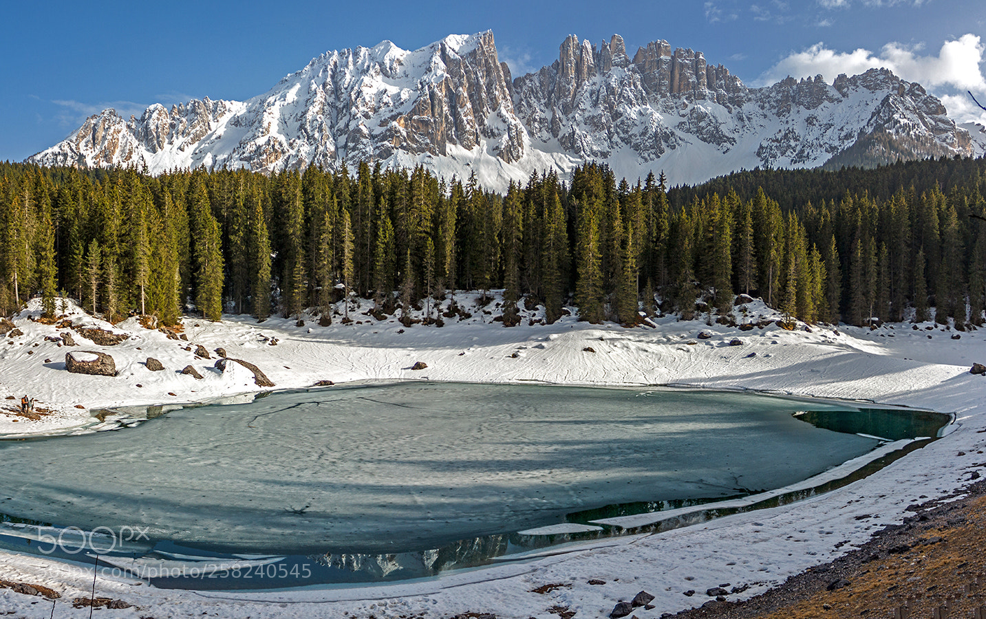 Canon EOS 550D (EOS Rebel T2i / EOS Kiss X4) sample photo. Lago di carezza, italia photography