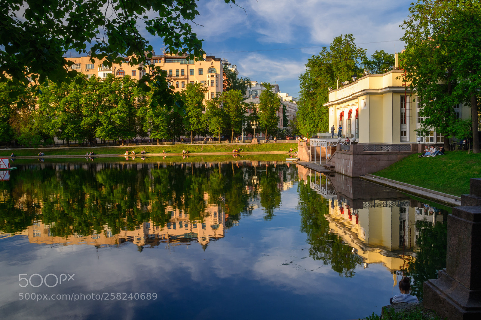 Nikon D5200 sample photo. Однажды вечером... на Патриарших... photography