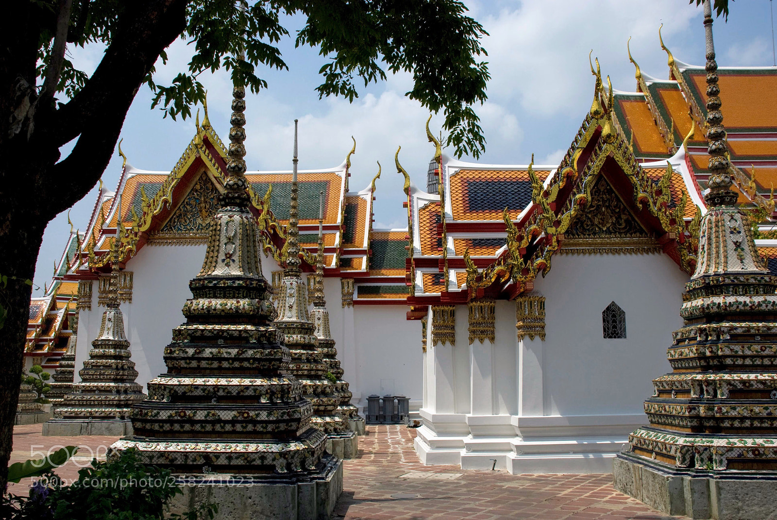 Nikon D80 sample photo. Buddhist temple in bangkok  photography