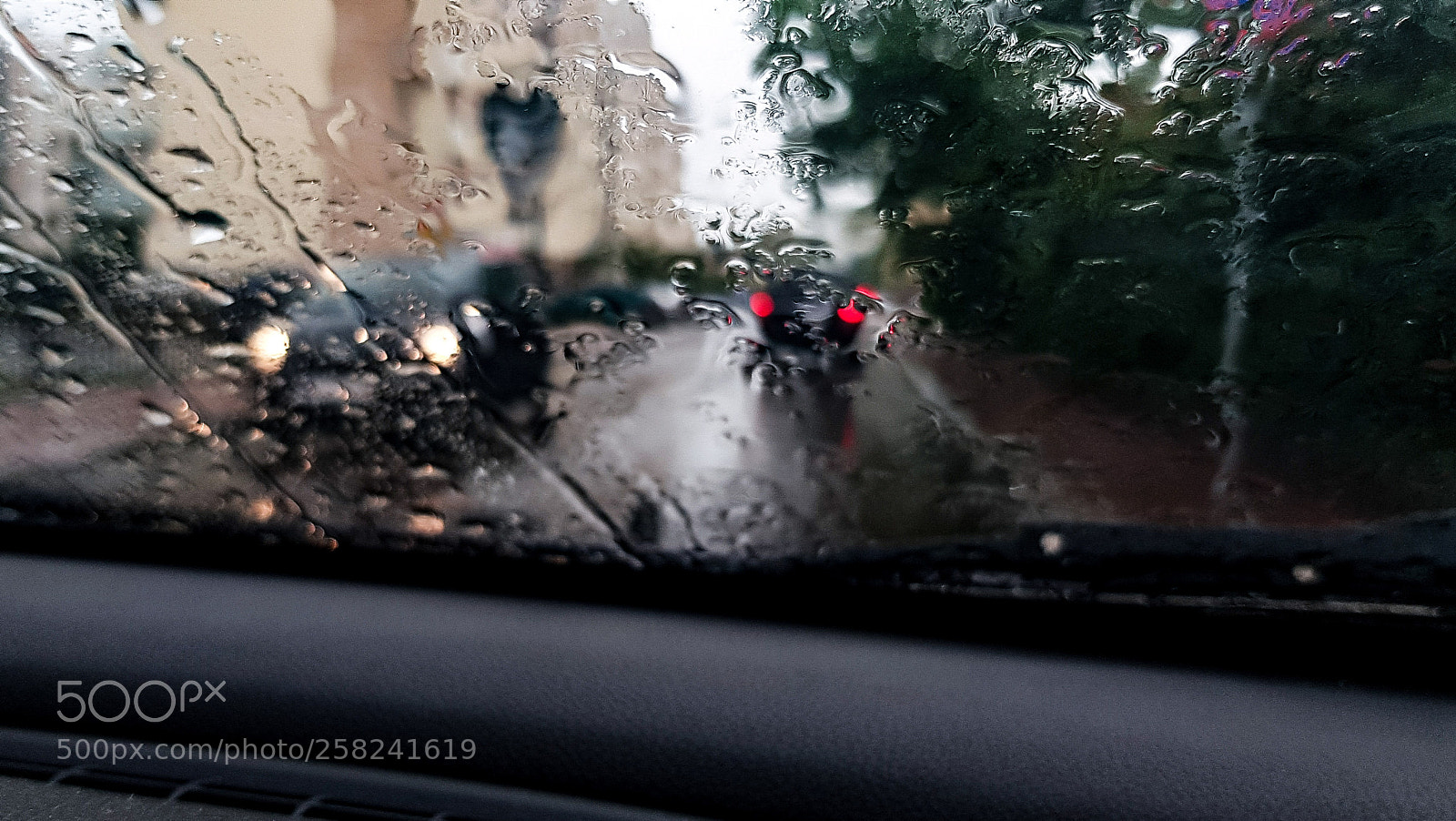 Samsung Galaxy S8 sample photo. Raining days photography