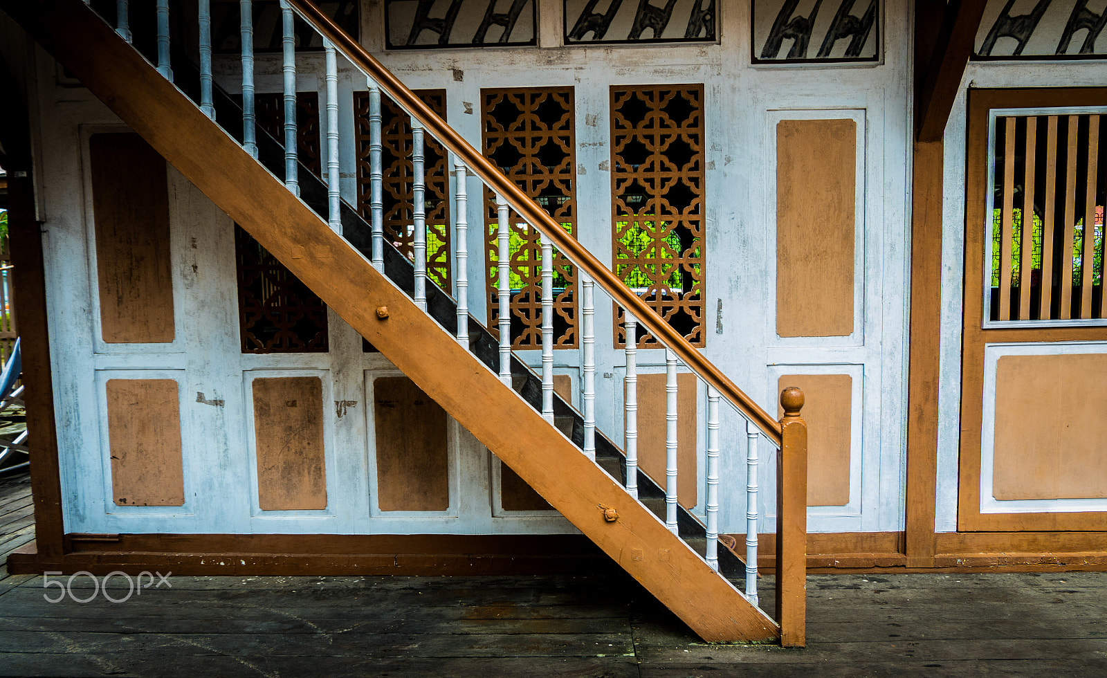 Fujifilm X-A10 sample photo. Woodstair photography