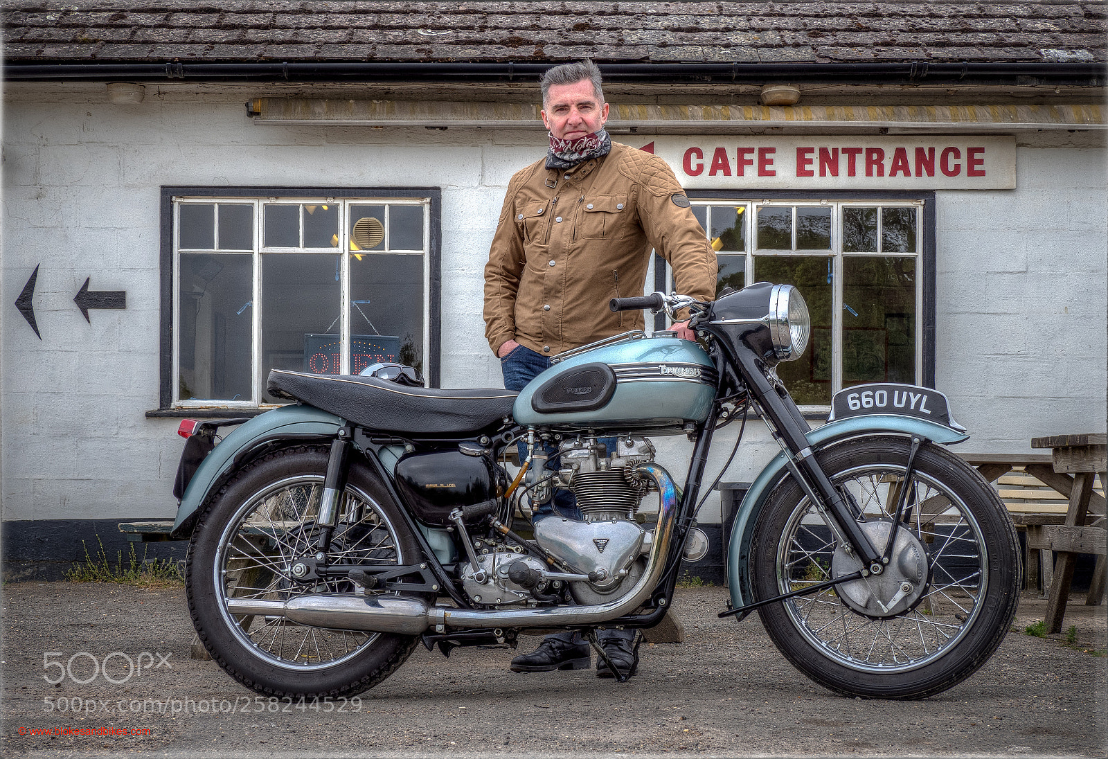 Olympus OM-D E-M1 Mark II sample photo. Rob's '54 photography