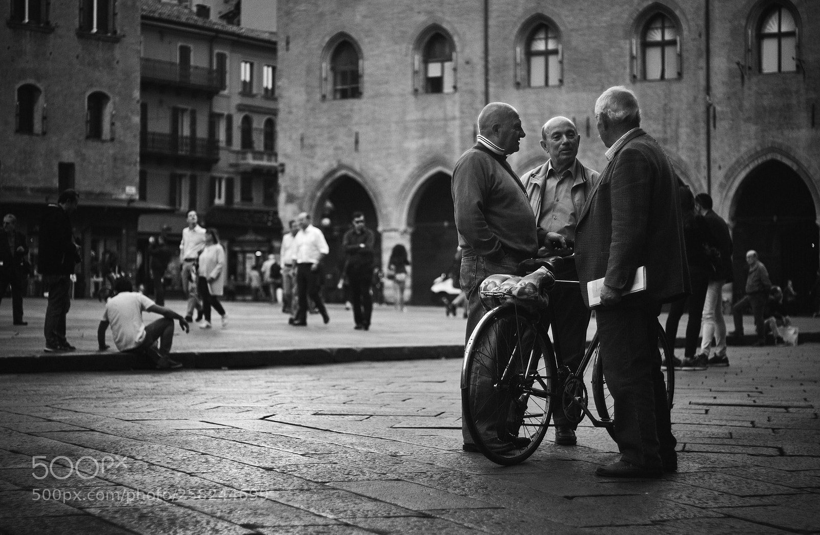 Fujifilm X-T2 sample photo. Bologna life photography