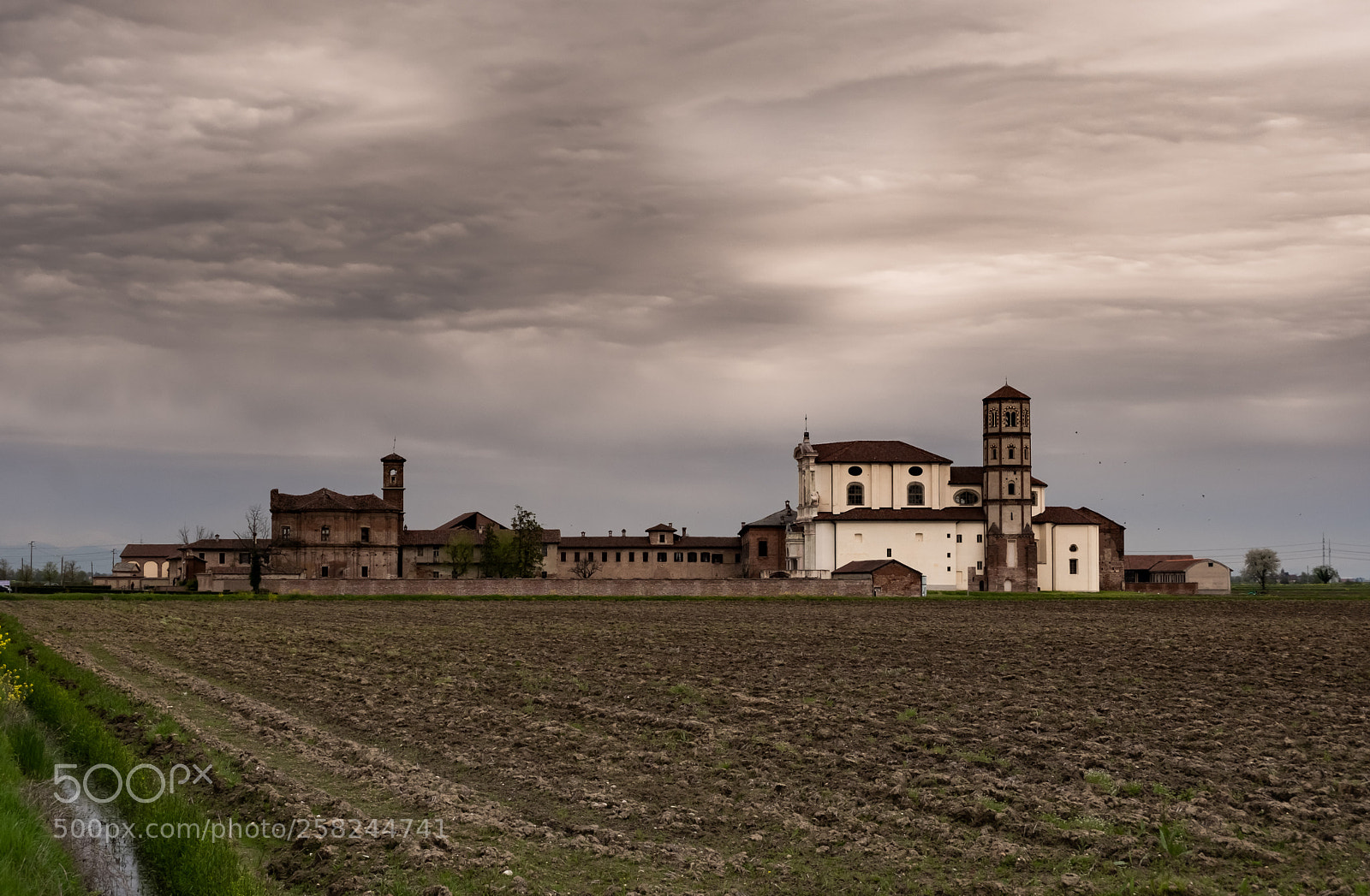Fujifilm X-T20 sample photo. Cloudy afternoon in lucedio photography