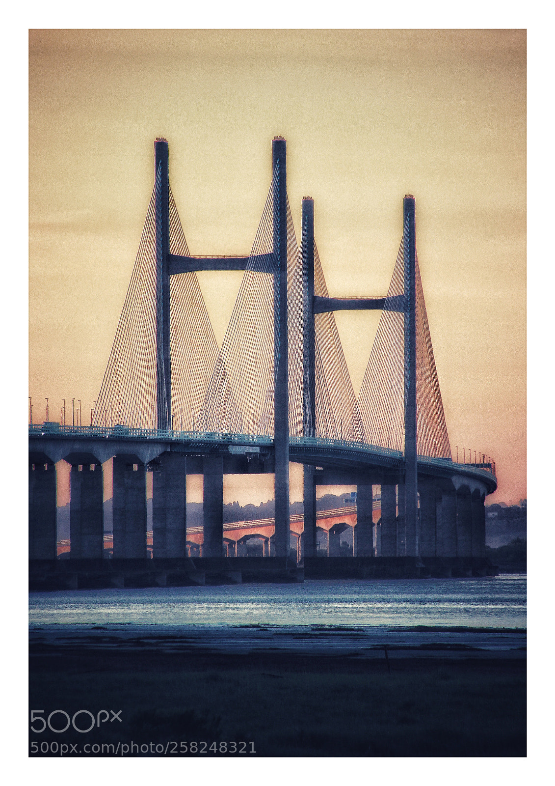 Canon EOS 550D (EOS Rebel T2i / EOS Kiss X4) sample photo. Second severn crossing photography