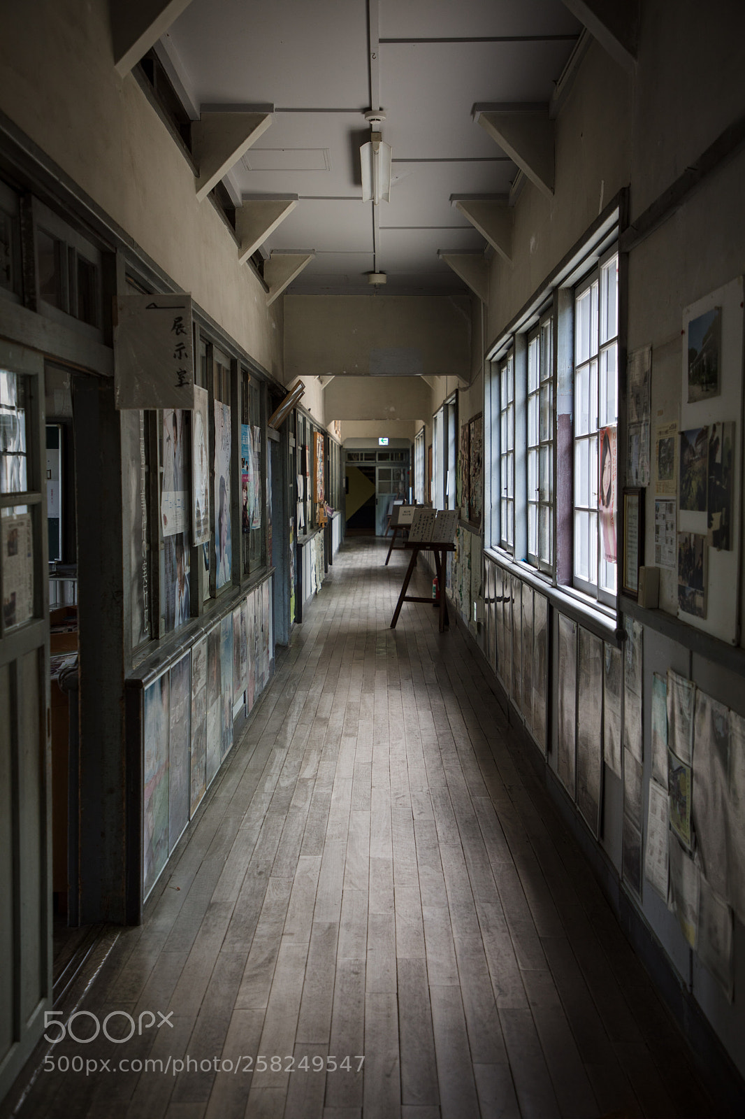 Canon EOS 5D Mark IV sample photo. Passage of old school photography