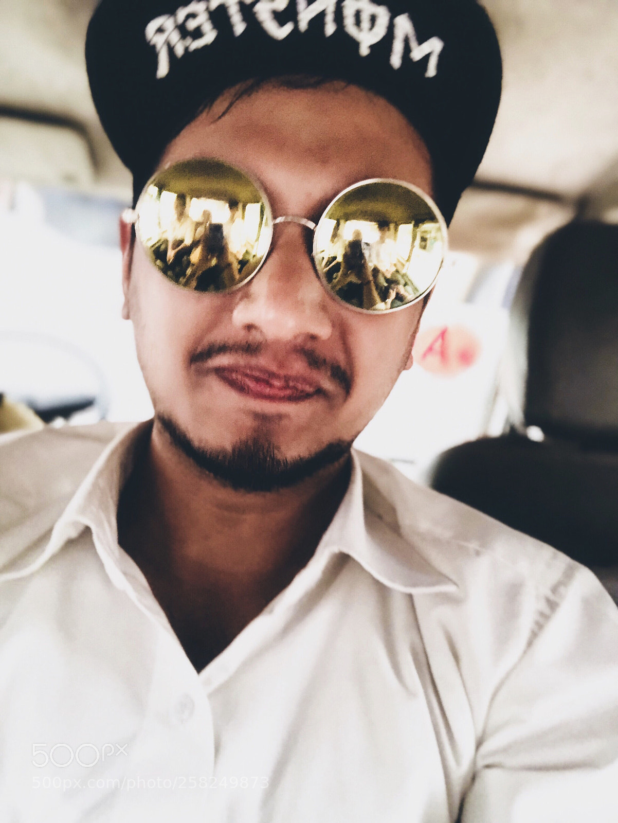 Apple iPhone X sample photo. Avieshek had a day photography