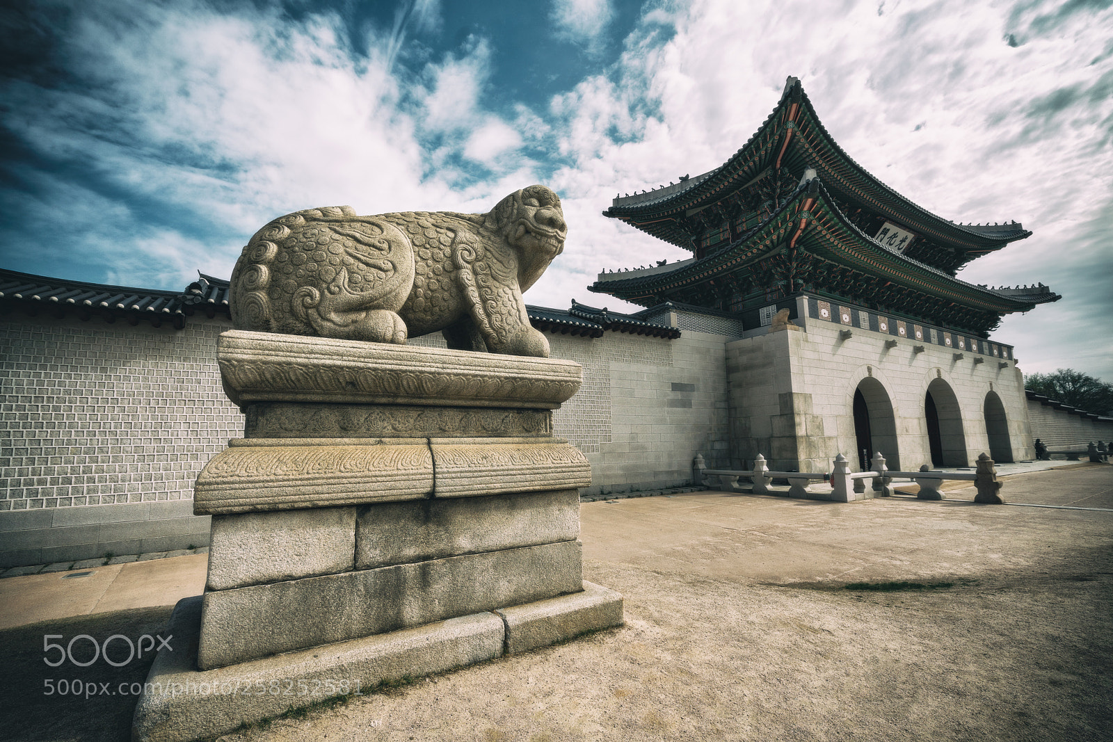 Sony a7R II sample photo. Gyeongbokgung palace with blue photography