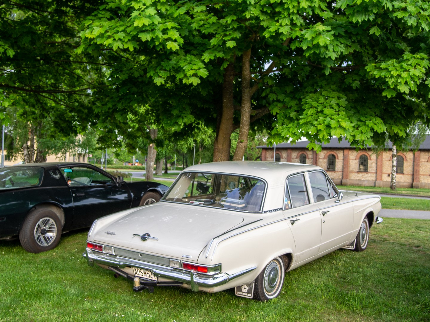 Olympus PEN E-PM2 sample photo. Valiant resting under a tree photography