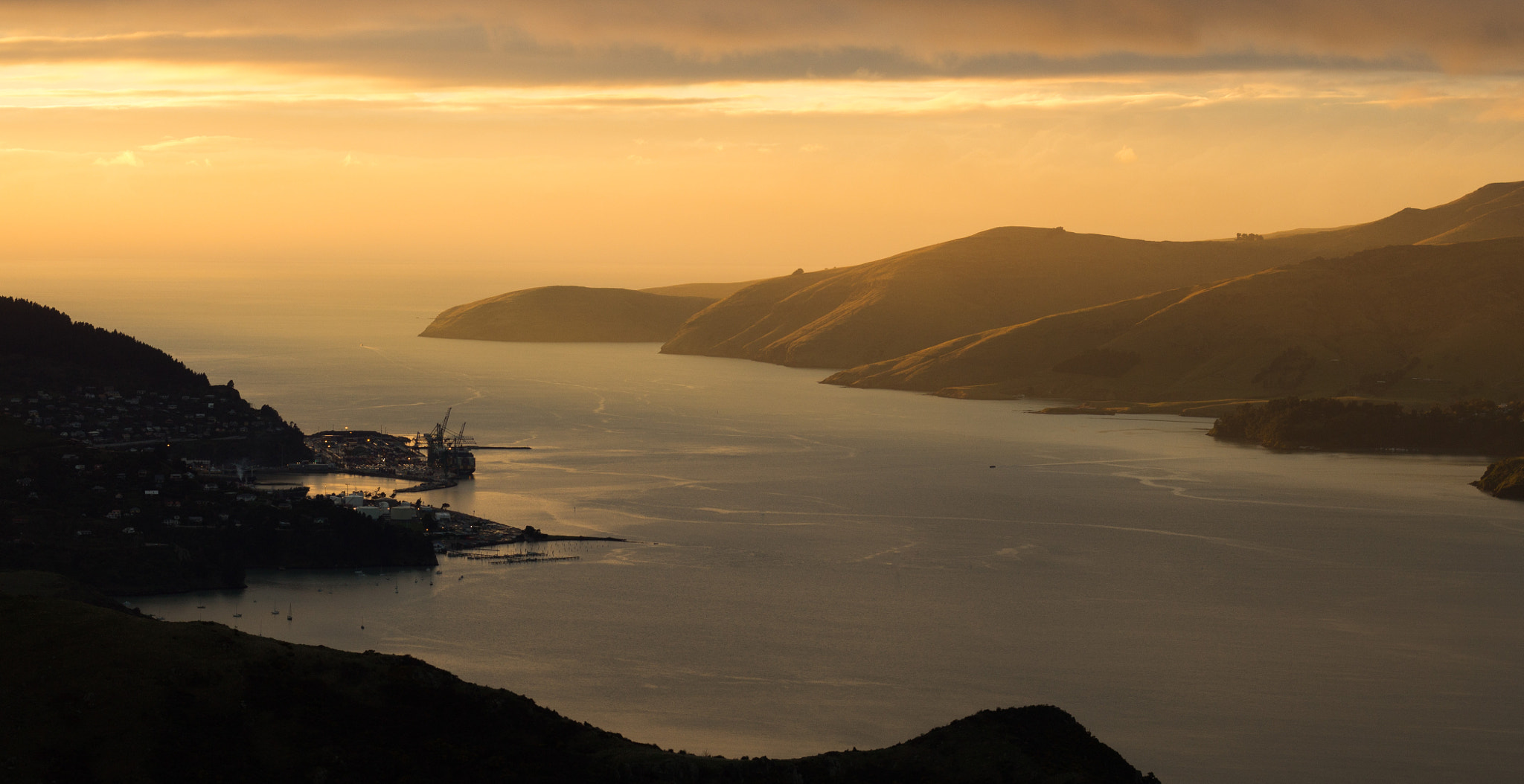 Canon EOS 600D (Rebel EOS T3i / EOS Kiss X5) sample photo. Good morning, lyttelton. photography