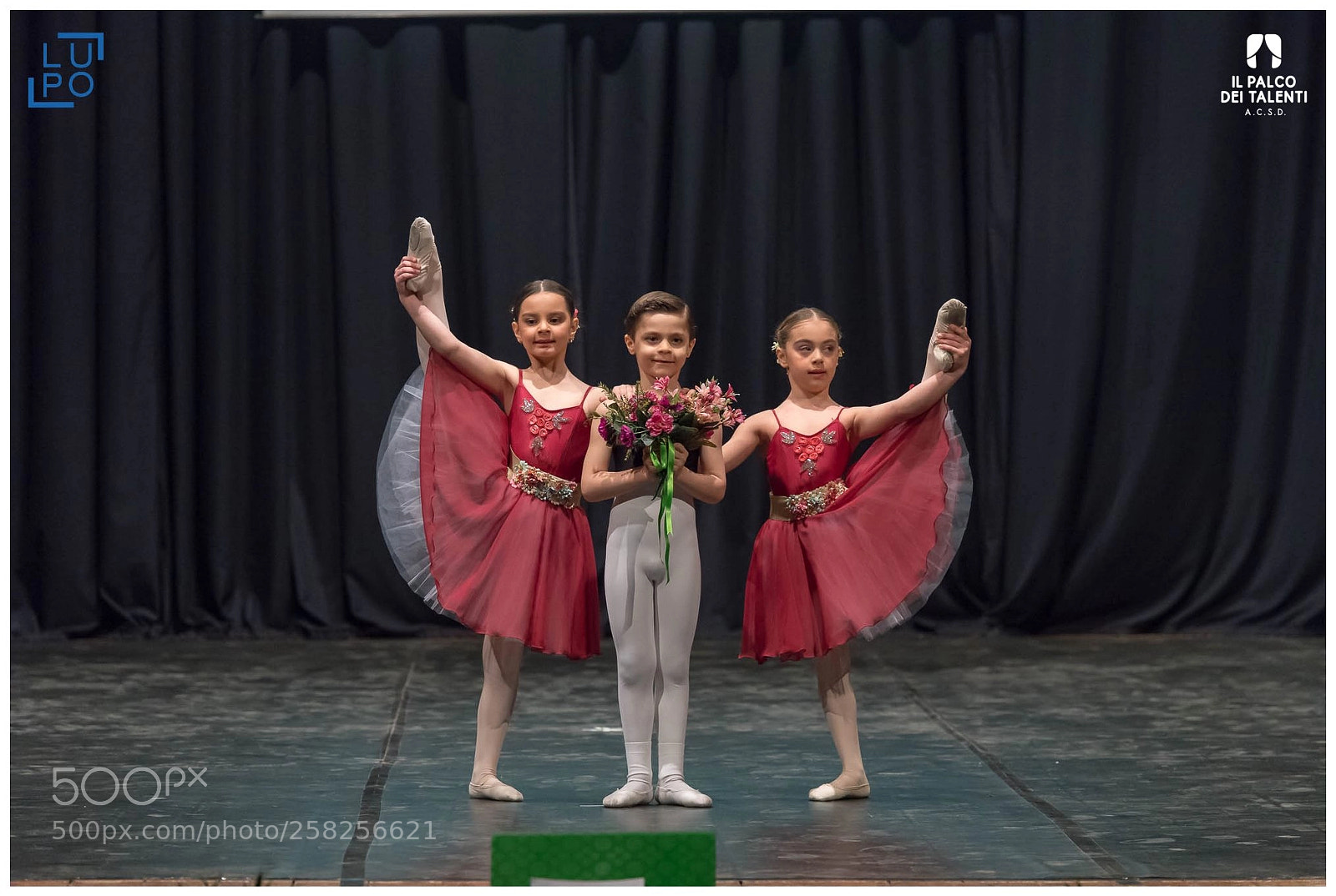 Nikon D850 sample photo. Classica gruppo baby photography