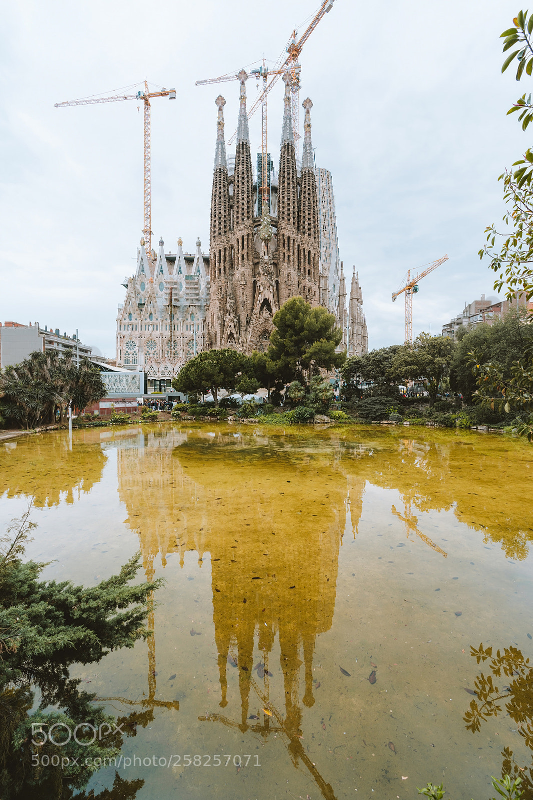 Sony a7R III sample photo. Sagrada familia photography