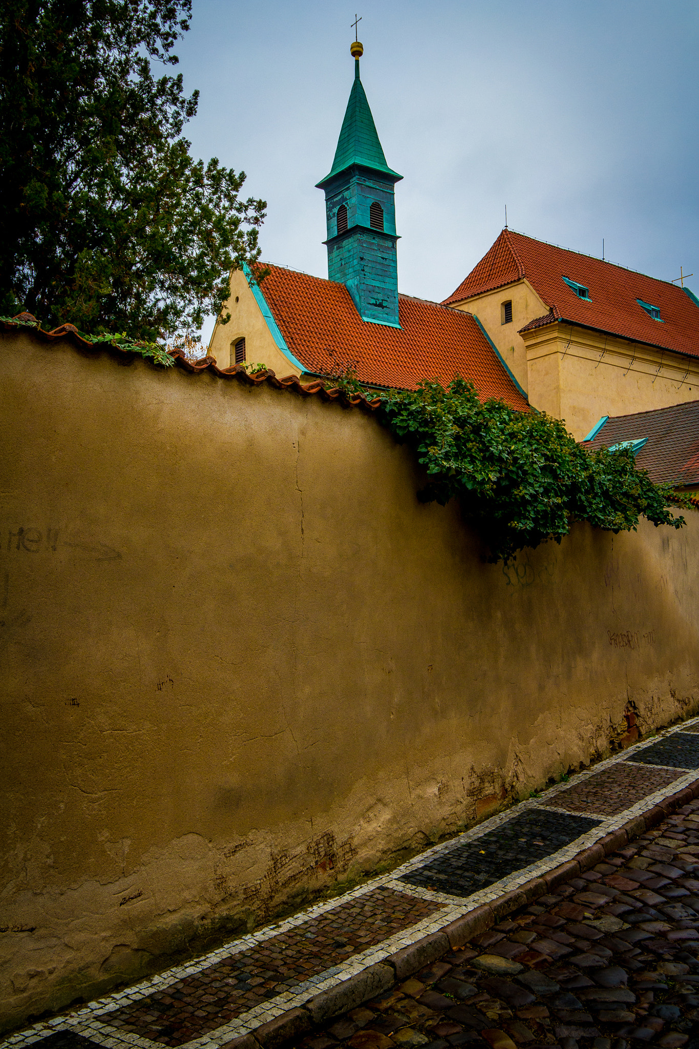 Samsung NX30 sample photo. Praha new world photography
