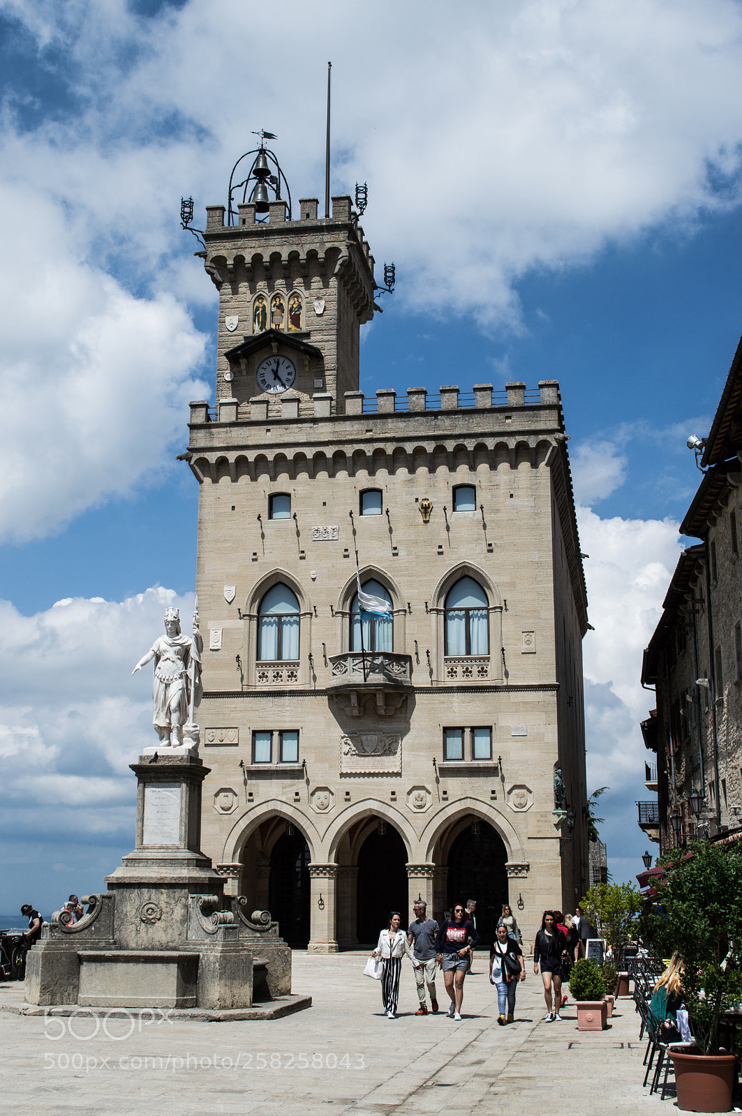 Nikon D3200 sample photo. Walking through san marino photography