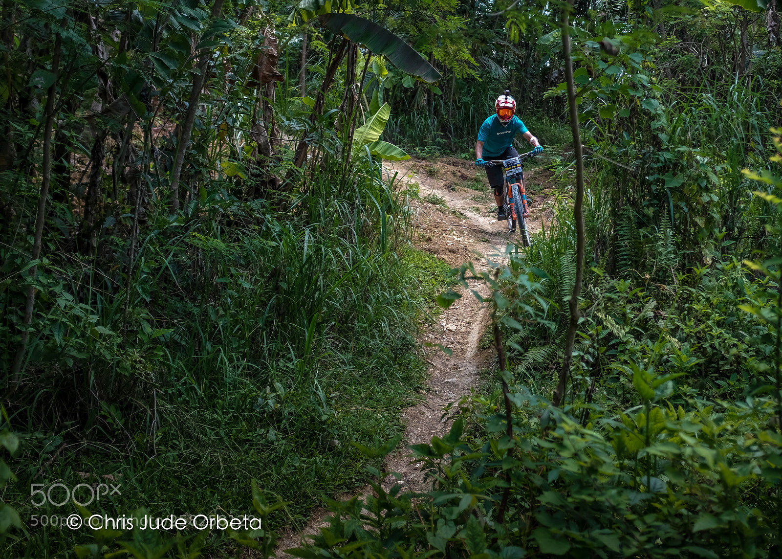 Fujifilm X100F sample photo. Enduro mtbiking photography