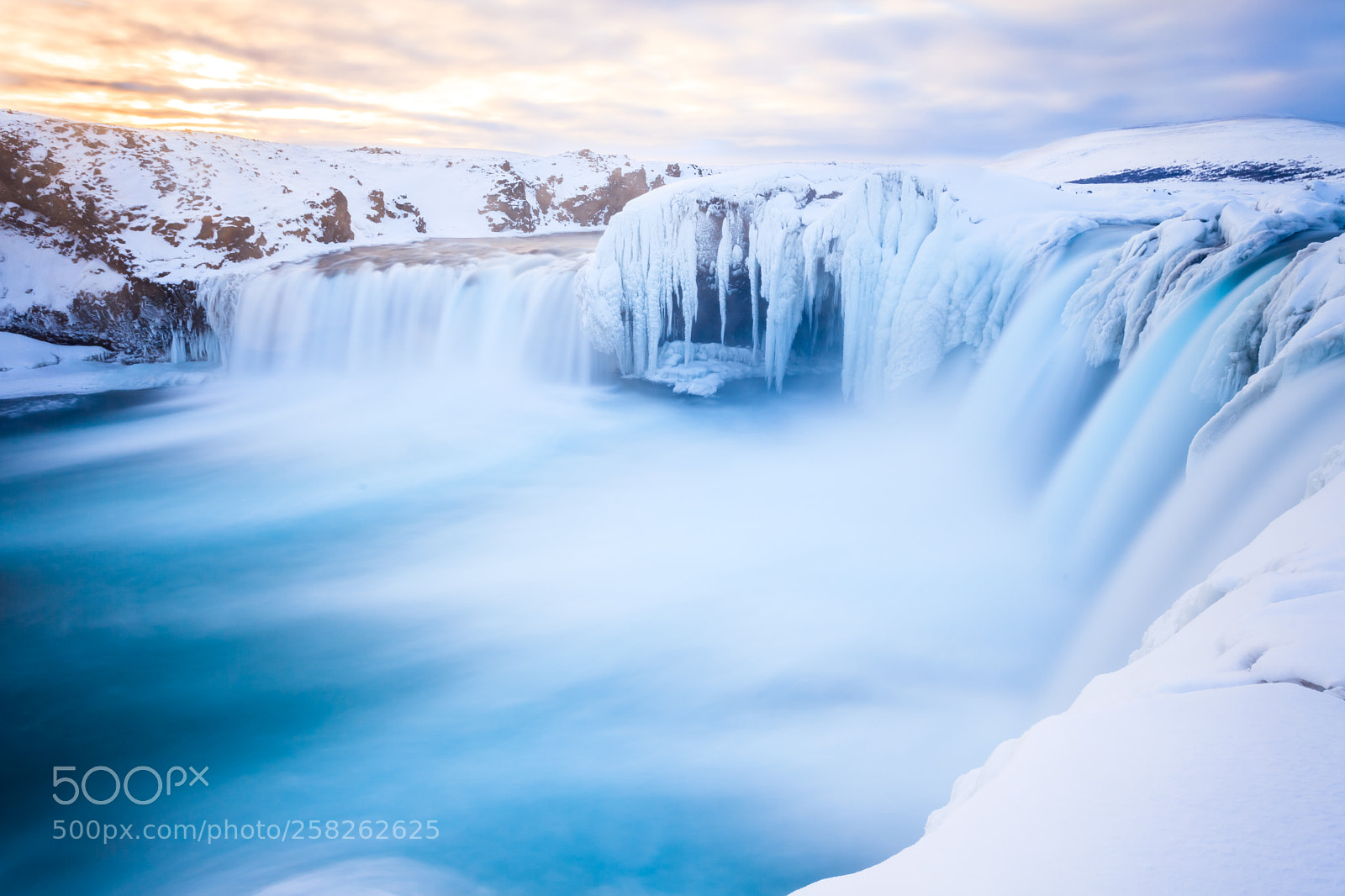 Canon EOS 5D Mark II sample photo. Iceland in winter amazing photography