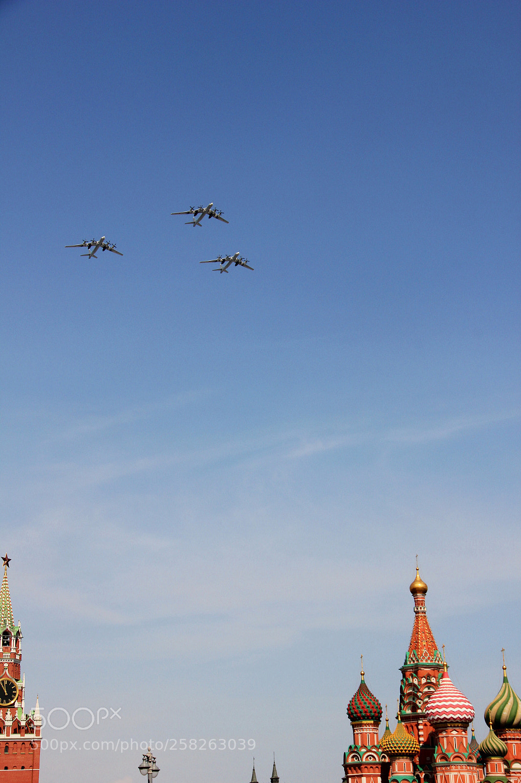 Canon EOS 550D (EOS Rebel T2i / EOS Kiss X4) sample photo. Rehearsal of the flight photography