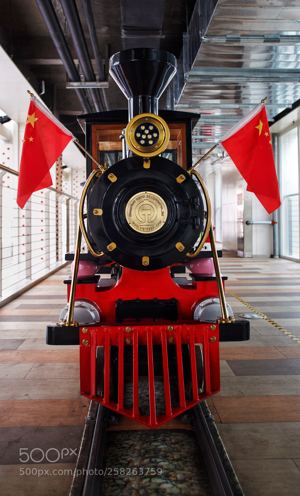 Canon EOS 5D Mark II sample photo. 火车（train ） photography