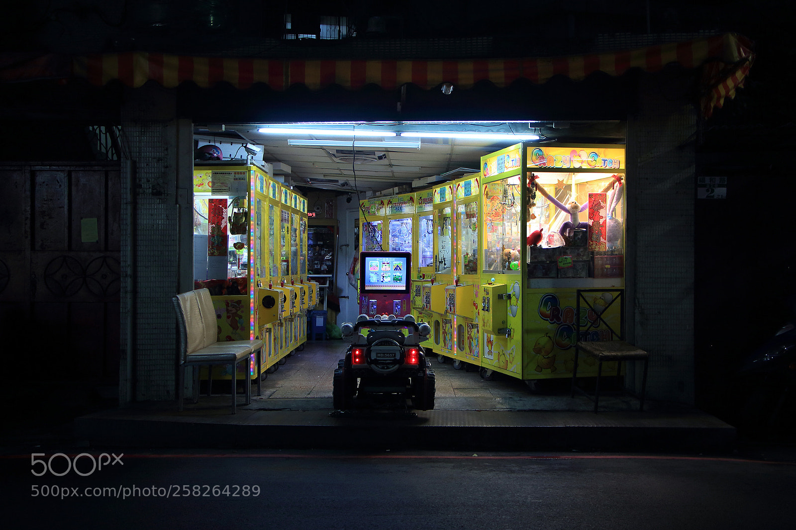 Canon EOS 650D (EOS Rebel T4i / EOS Kiss X6i) sample photo. #street_blues photography