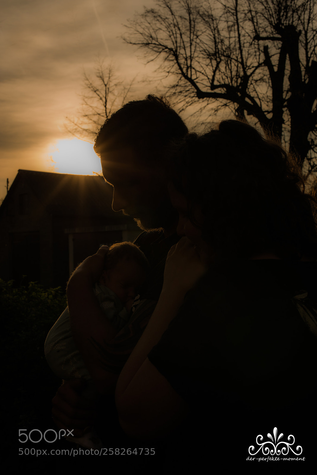 Nikon D800E sample photo. Young family in sunset photography
