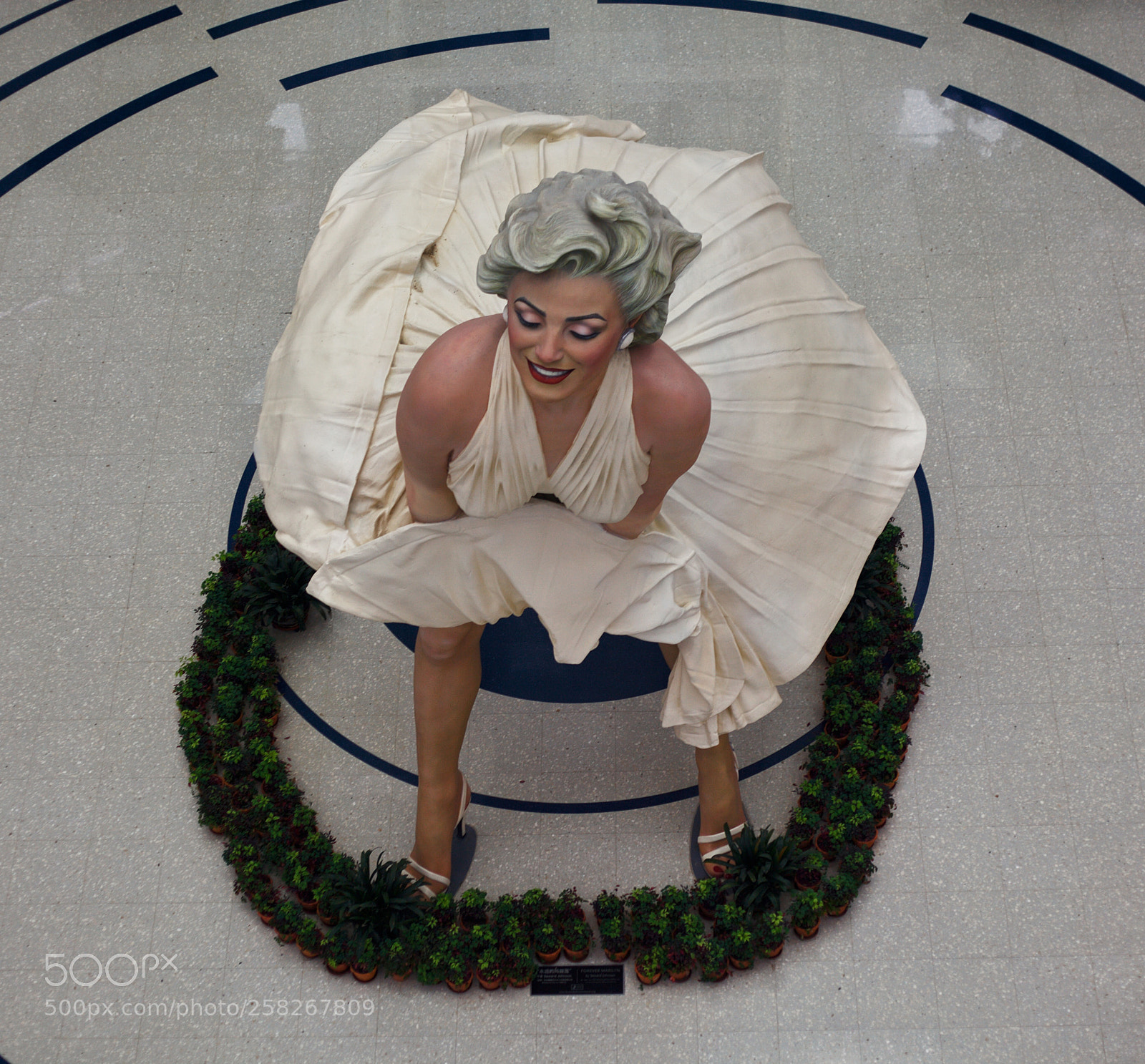 Canon EOS 5D Mark II sample photo. Marilyn monroe photography