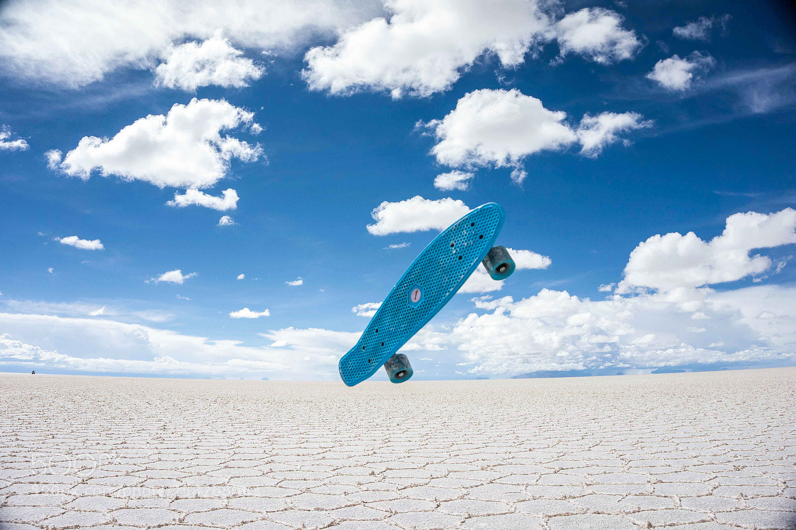 Sony Alpha a5000 (ILCE 5000) sample photo. The floating skateboard photography