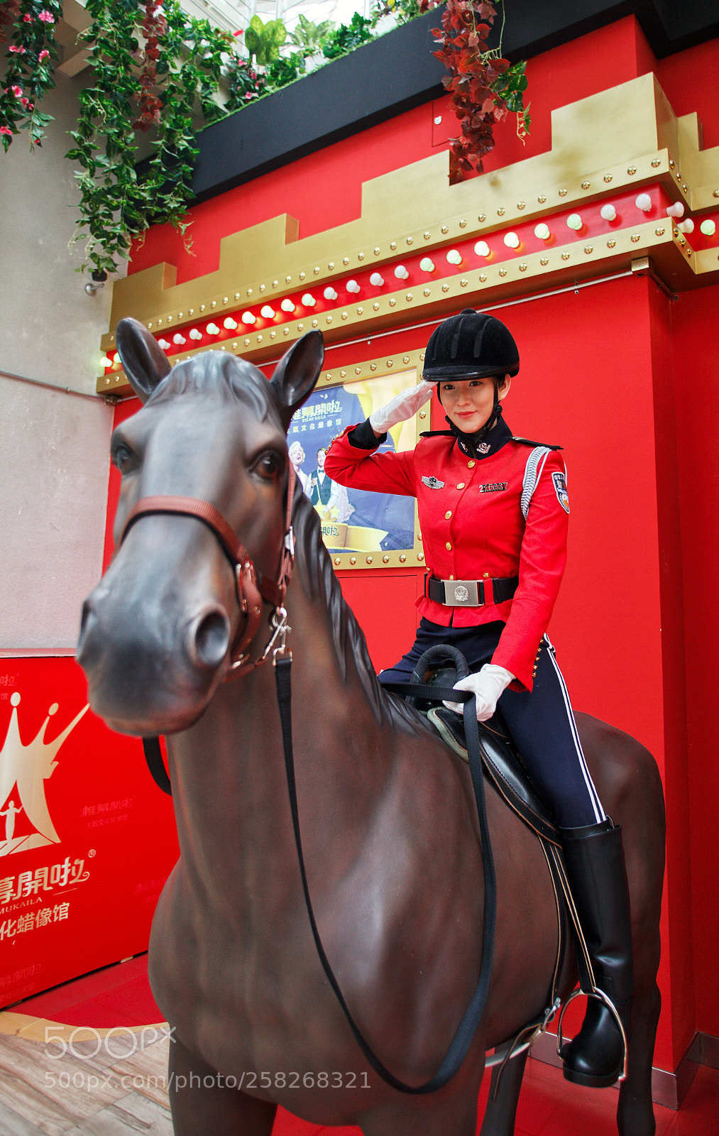 Canon EOS 5D Mark II sample photo. The female police（女警） photography