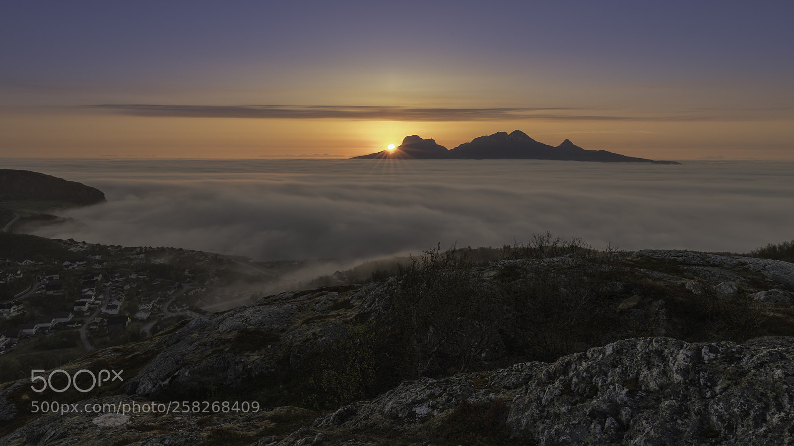 Nikon D850 sample photo. Solnedgang i tåkeland photography