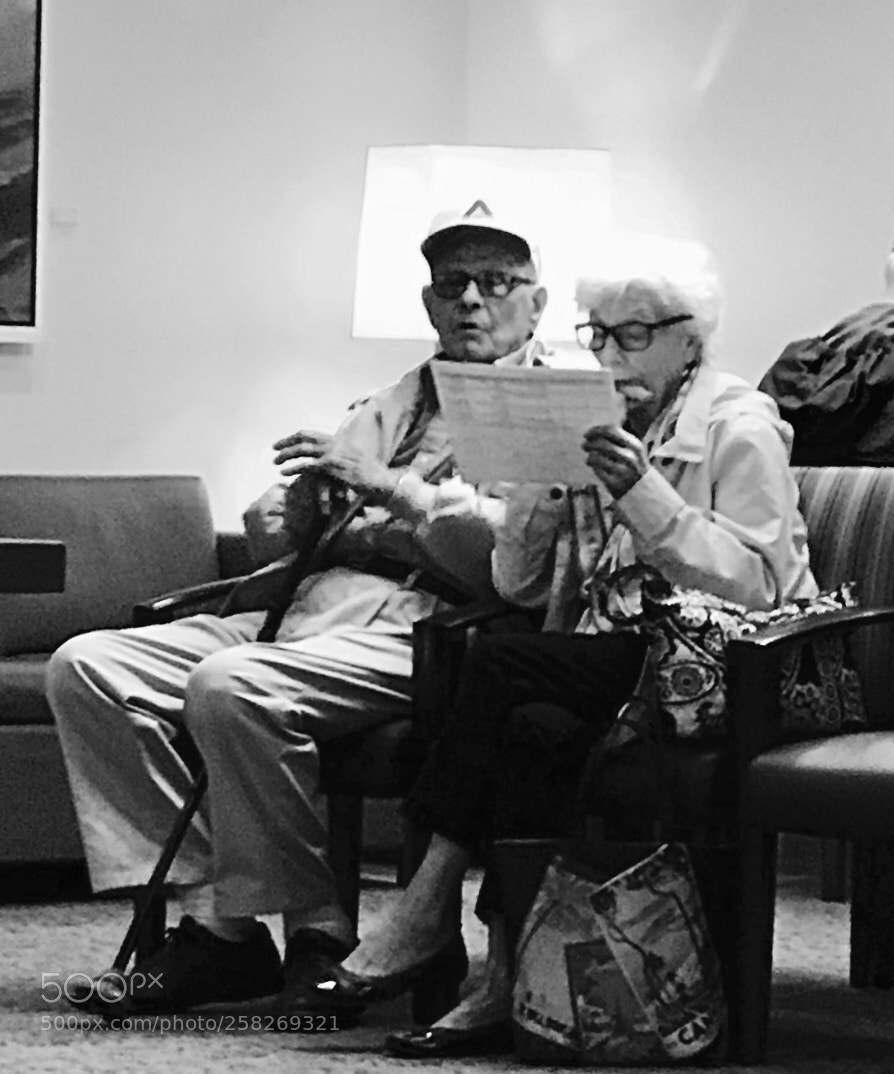 Apple iPhone 7 Plus sample photo. Senior couple photography